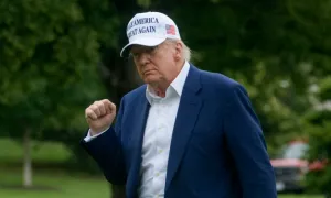 Ông Trump tuyên bố sẽ thắng Harvard